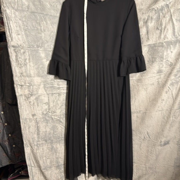 Black Pleated Dress‎ Downeaster women’s size medium  3/4 ruffle sleeves - Picture 5 of 10